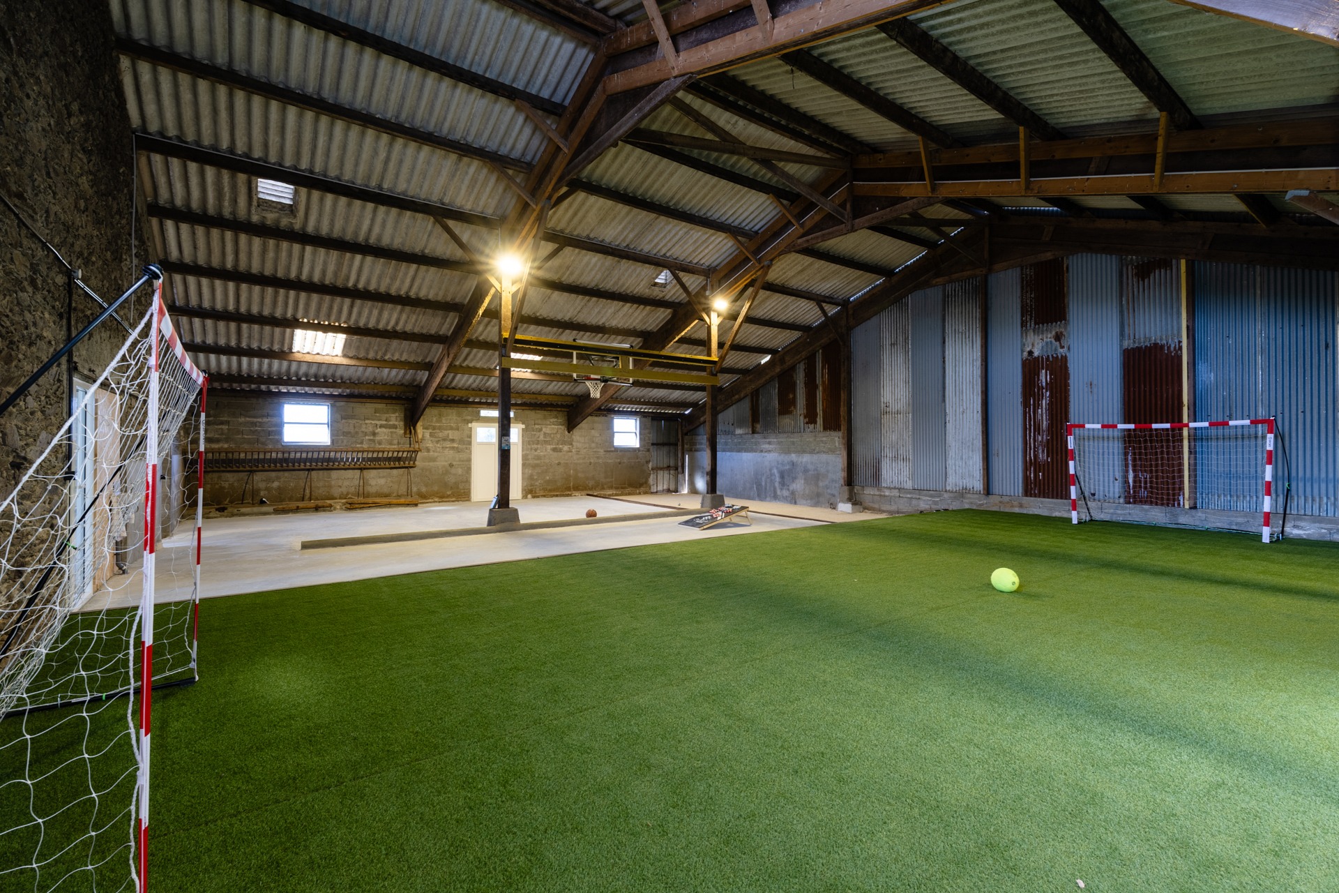 Gîte 6-en-1 – terrain multisports